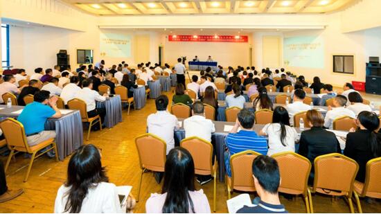 笃志赶路，也要仰面寻道